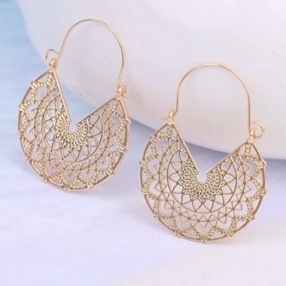 LAST PAIR- Basketweave Gold Hoop Earrings